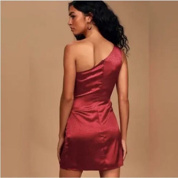 Lulus NWT Lisette Burgundy Satin One-Shoulder Mini Dress Size Small - Picture 2 of 8